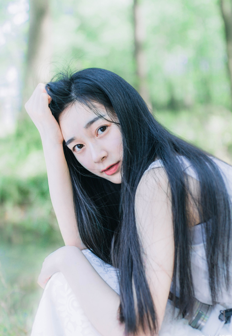 不要去看那个伤口,它有一天会结疤的,疤痕不褪,可它不会再痛。——三毛